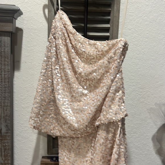 Jessica Simpson mini one shoulder sequins dress in great shape size 2 - Picture 2 of 6